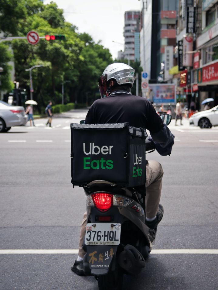 Uber Eats in Berlin: Liefergebiete, Gutscheine und Öffnungszeiten