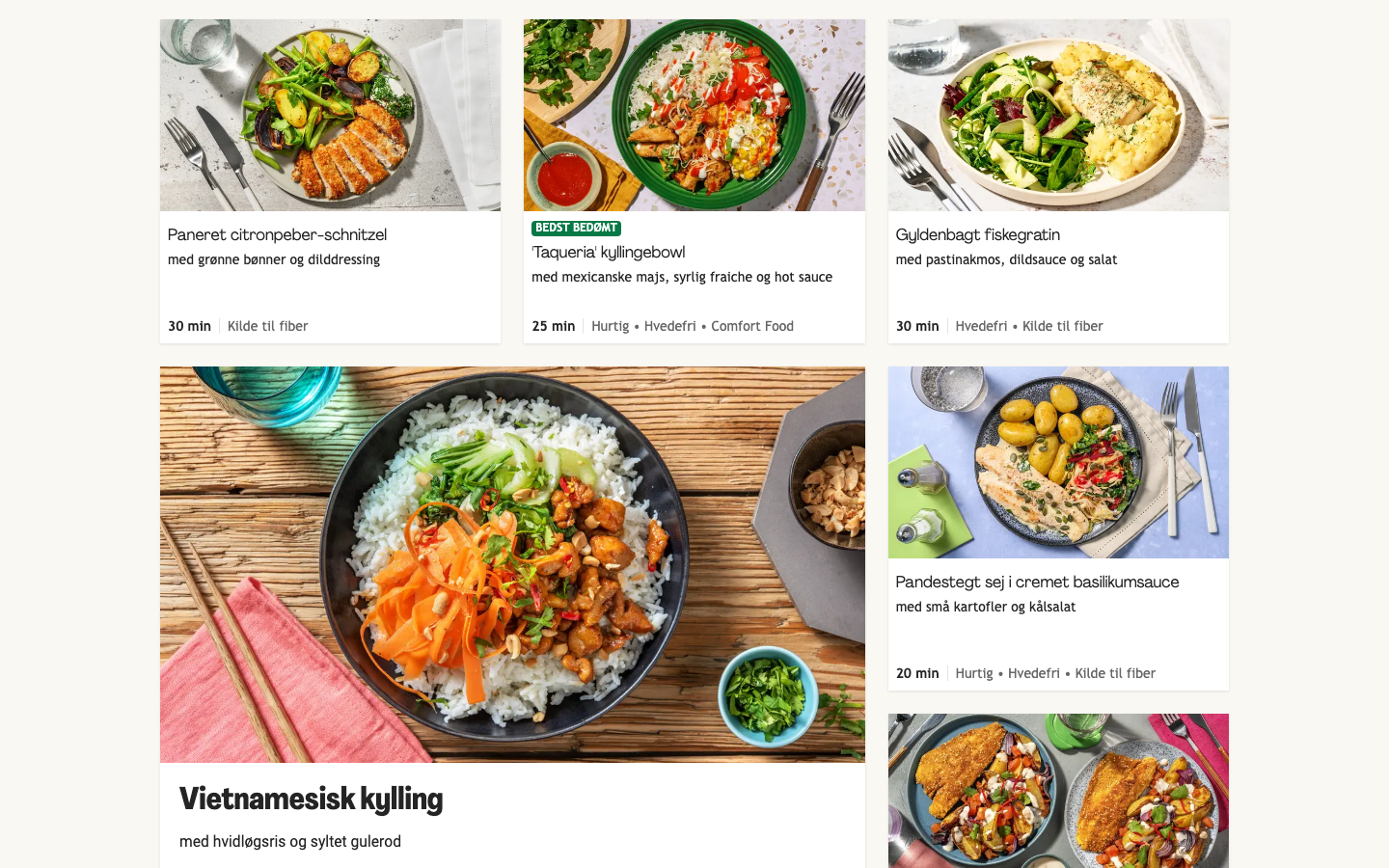 Skærmbillede af HelloFreshs ugemenu med retten Vietnamesisk kylling og andre retter fra den samlede opskriftsliste