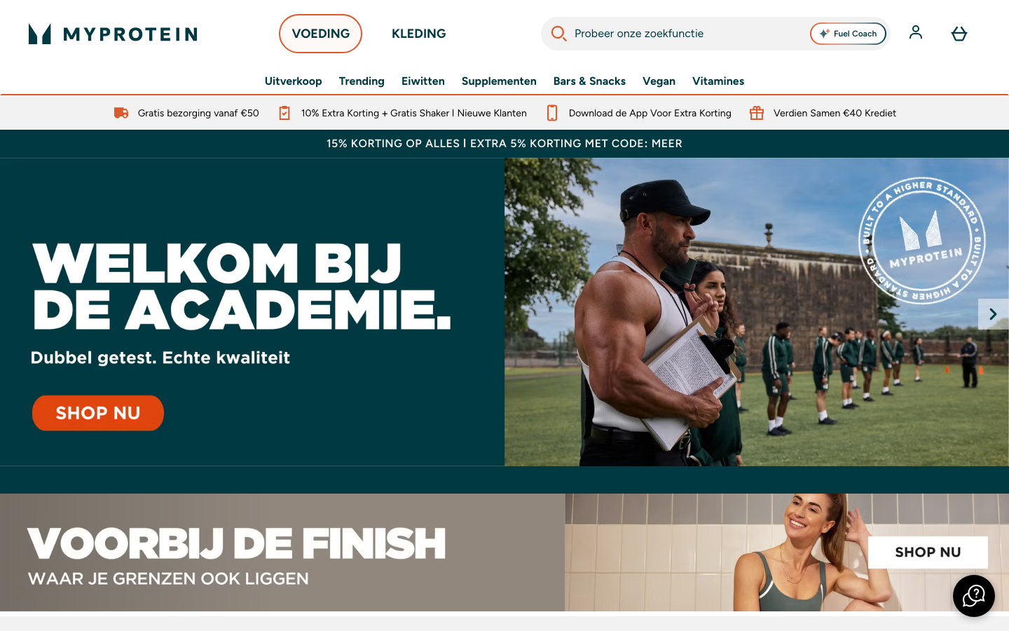 Screenshot van de MyProtein Nederland homepage met de actuele 15 procent korting en code MEER banner