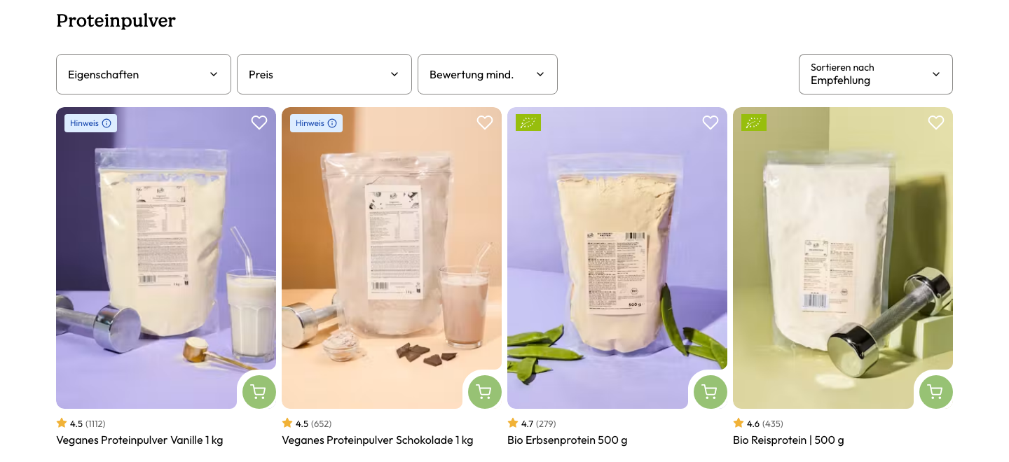 Vier KoRo Proteinpulver-Packungen mit Sternebewertung in der Kategorieübersicht von korodrogerie.de.